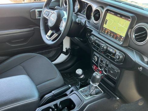 Used 2023 Jeep Wrangler Unlimited Rubicon 4xe AWD/4WD image 18