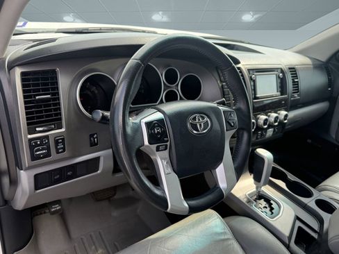 Used 2014 Toyota Sequoia Limited image 19