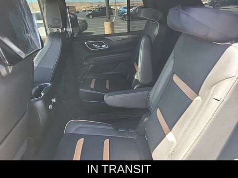 Used 2021 GMC Yukon AT4 w/ AT4 Premium Package AWD/4WD image 4