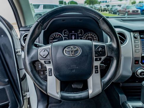 Used 2018 Toyota Tundra Platinum image 18