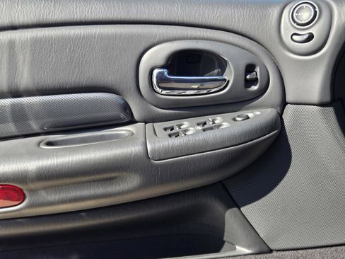 Used 2004 Chrysler 300M Special FWD image 18