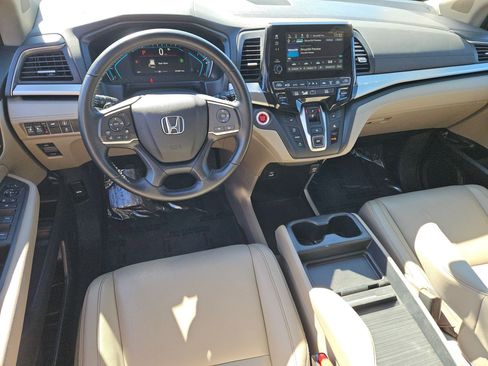 Used 2021 Honda Odyssey EX-L image 17