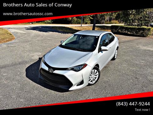Used 2018 Toyota Corolla LE image 1