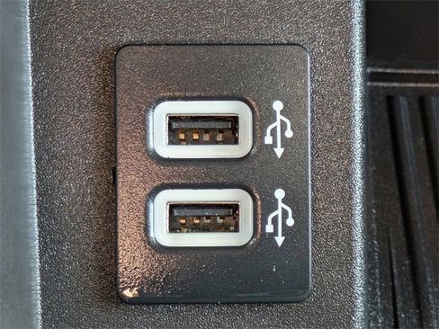 Certified 2018 Ford F450 Platinum w/ Platinum Ultimate Package image 23