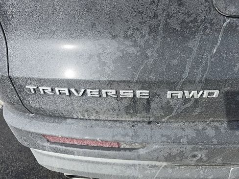 Certified 2025 Chevrolet Traverse LT w/ Driver Confidence Package image 6