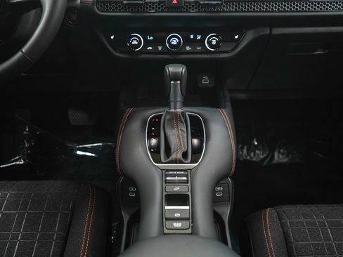 Used 2024 Honda HR-V Sport image 17
