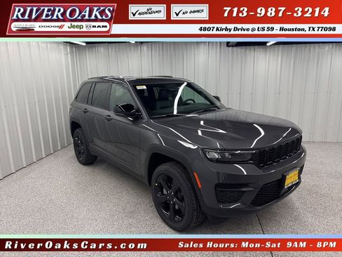 New 2025 Jeep Grand Cherokee Altitude image 1