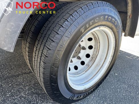 Used 2019 Ford Transit 350 350 HD T350 12' Box w/ Interior Upgrade Package image 12