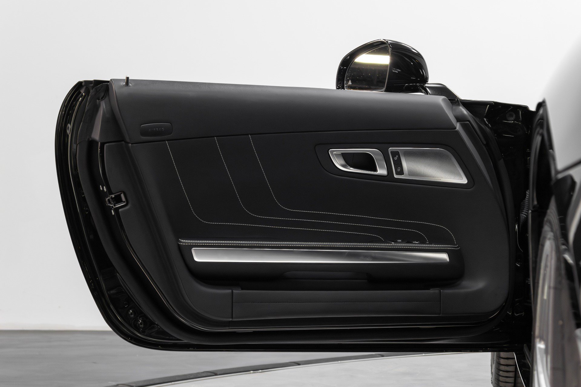 Used 2012 Mercedes-Benz SLS AMG Roadster image 46