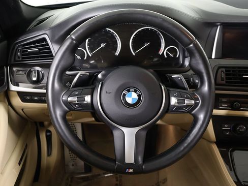 Used 2015 BMW 550i xDrive Sedan AWD/4WD image 40