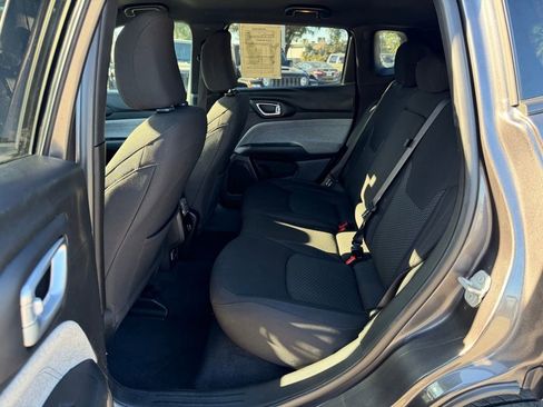 Used 2023 Jeep Compass Sport image 26