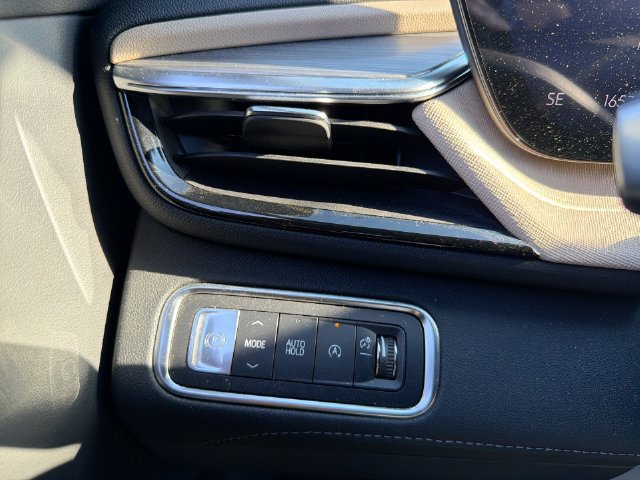 Used 2025 Buick Enclave Preferred FWD image 22