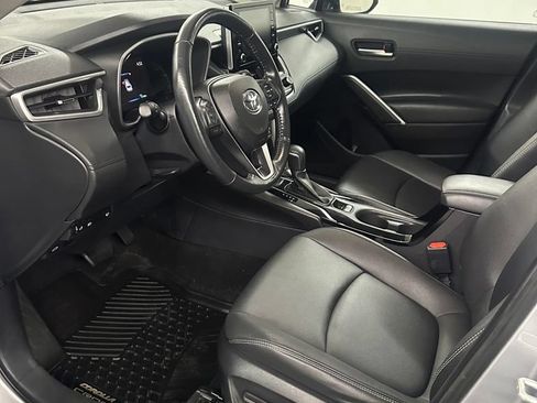 Used 2022 Toyota Corolla Cross XLE AWD/4WD image 10