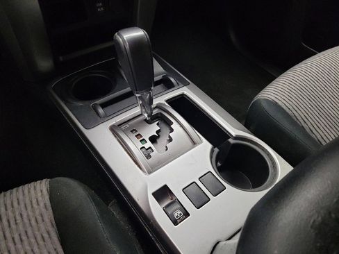 Used 2018 Toyota 4Runner SR5 AWD/4WD image 26