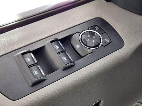 Used 2019 Ford F150 XLT w/ Equipment Group 302A Luxury AWD/4WD image 17