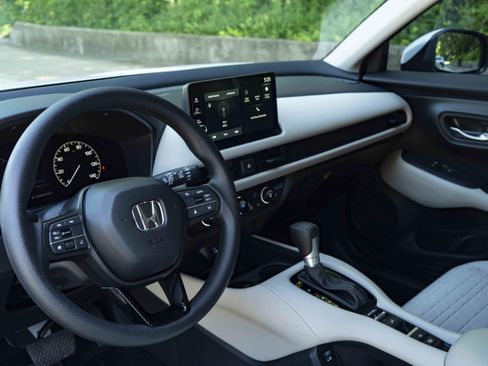 Used 2026 Honda HR-V LX image 16