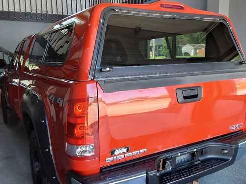 Used 2008 GMC Sierra 1500 W/T w/ Work Truck Preferred Package AWD/4WD image 10