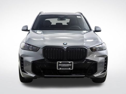 New 2026 BMW X5 xDrive40i w/ M Sport Package AWD/4WD image 8