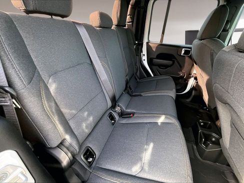 New 2025 Jeep Gladiator Sport AWD/4WD image 10
