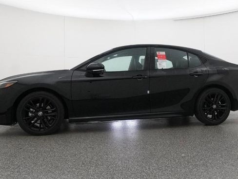 New 2026 Toyota Camry SE image 9