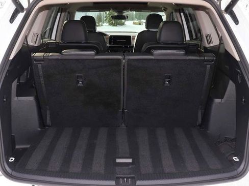 Used 2025 Volkswagen Atlas SE image 38