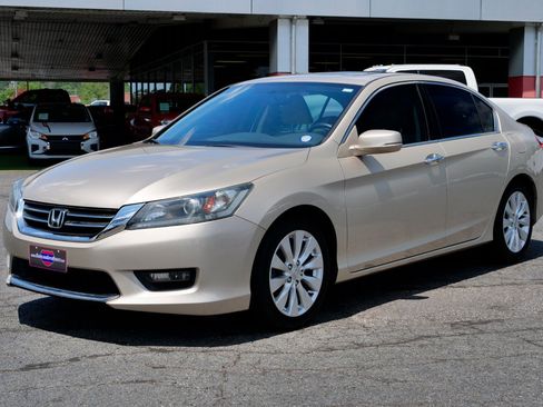Used 2015 Honda Accord EX image 6