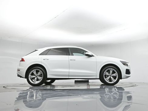 Used 2023 Audi Q8 Premium Plus image 48