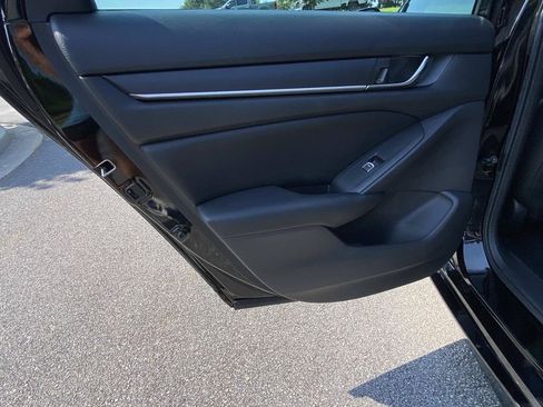 Used 2022 Honda Accord Sport image 13