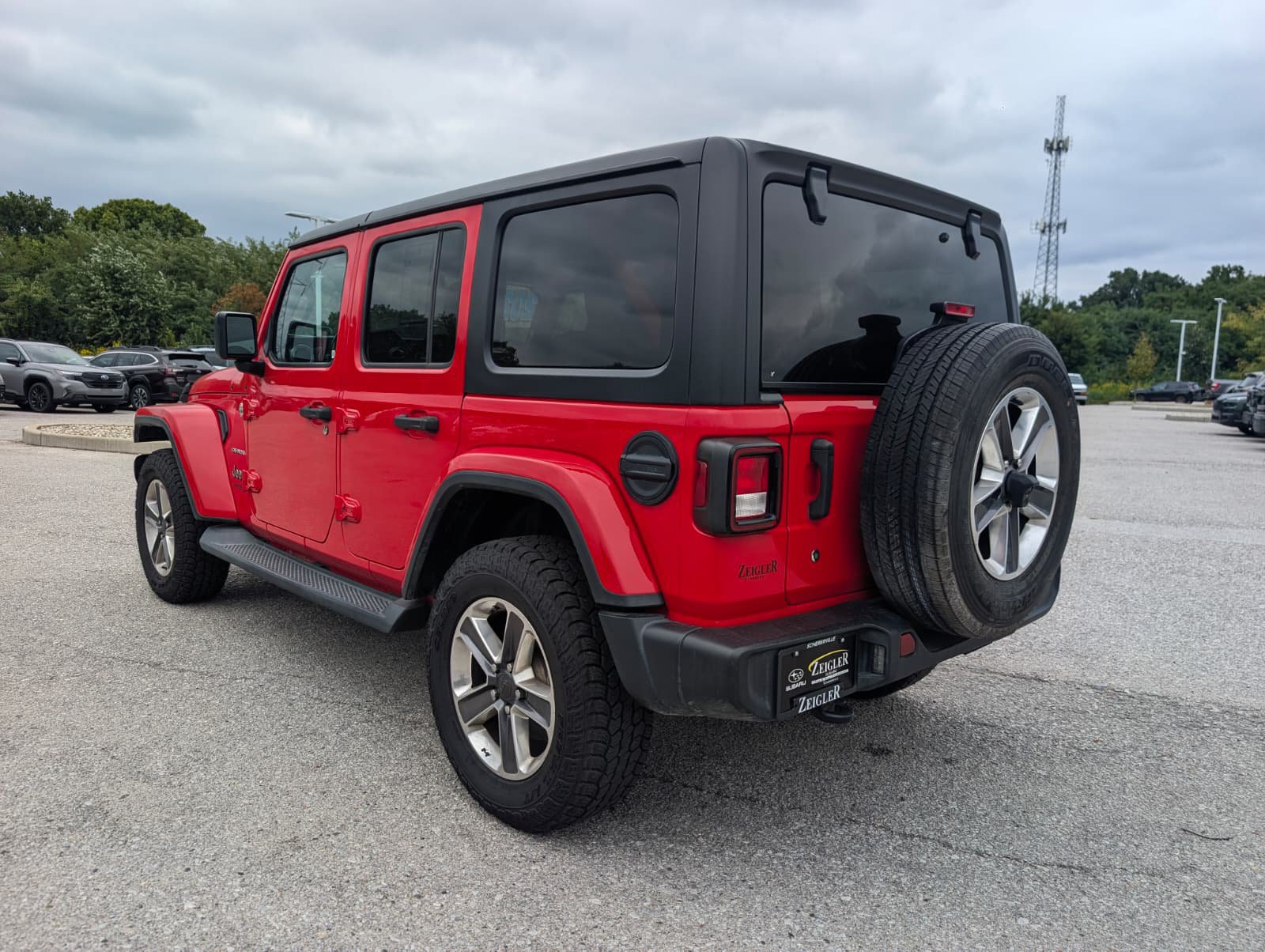 Used 2020 Jeep Wrangler Unlimited Sahara AWD/4WD image 7