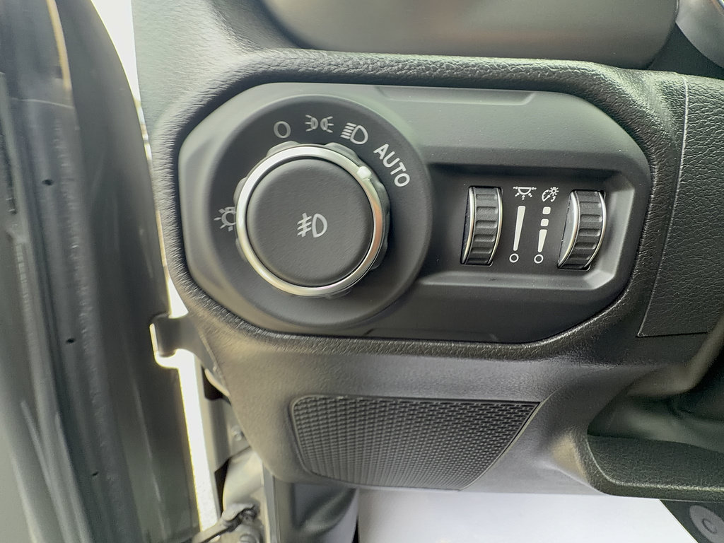 Used 2022 Jeep Wrangler Unlimited Sport AWD/4WD image 13