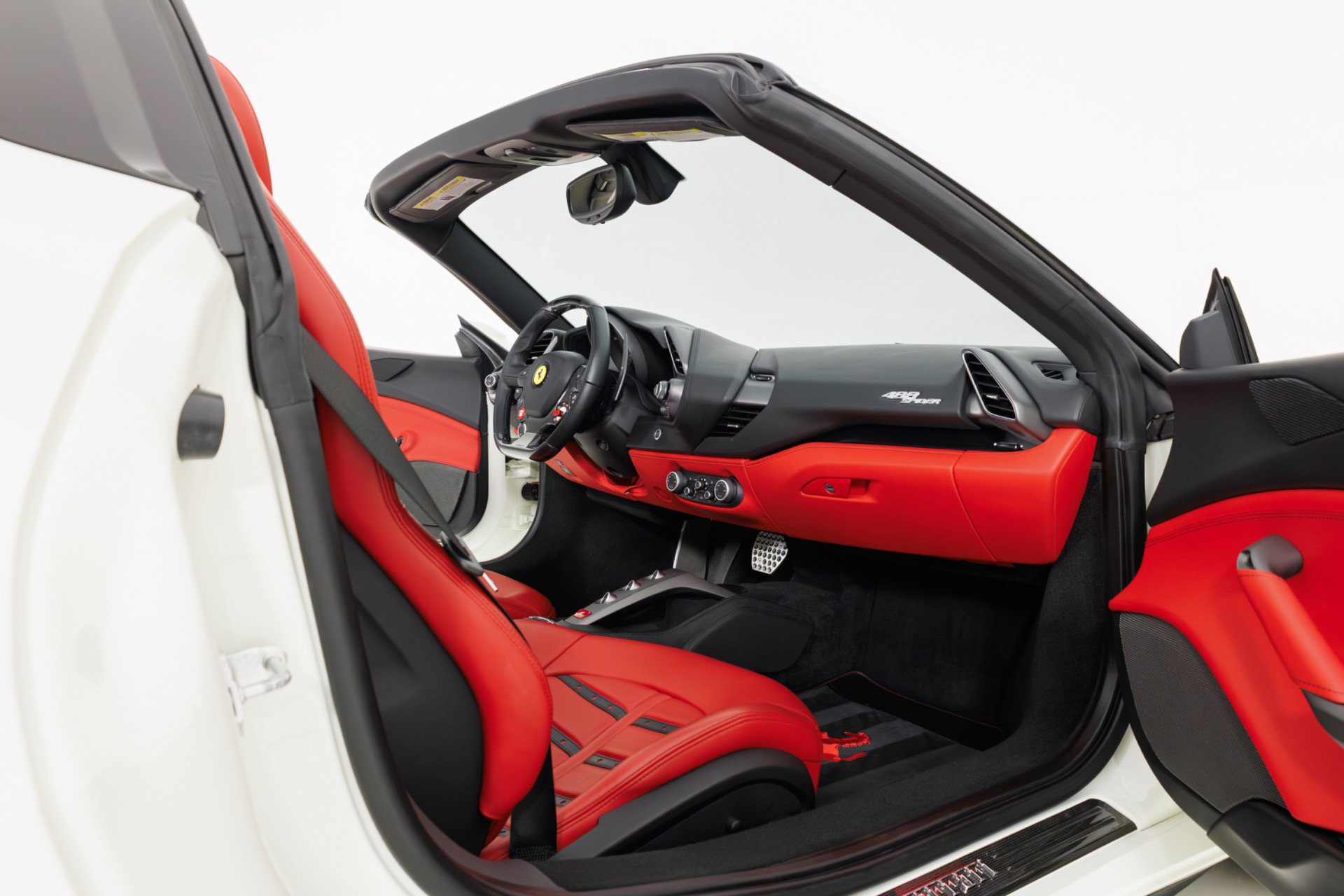 Used 2017 Ferrari 488 Spider RWD image 35