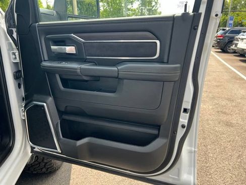 Used 2025 RAM 2500 Laramie w/ Sport Appearance Package AWD/4WD image 31