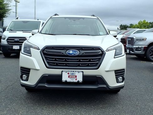 Certified 2024 Subaru Forester Premium AWD/4WD image 2