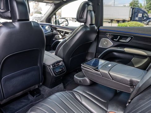Used 2023 Mercedes-Benz EQS 580 4MATIC SUV image 24
