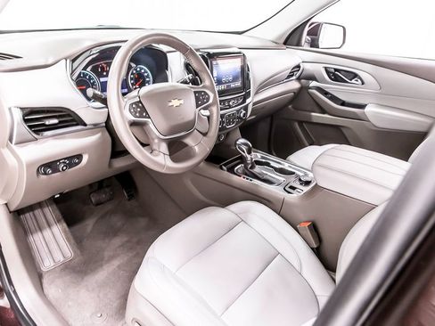 Used 2021 Chevrolet Traverse LT FWD image 27
