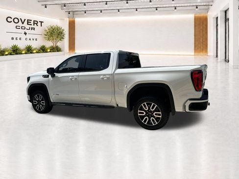 Used 2023 GMC Sierra 1500 AT4 w/ AT4 Premium Package AWD/4WD image 9