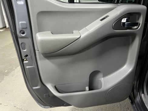 Used 2021 Nissan Frontier SV AWD/4WD image 19