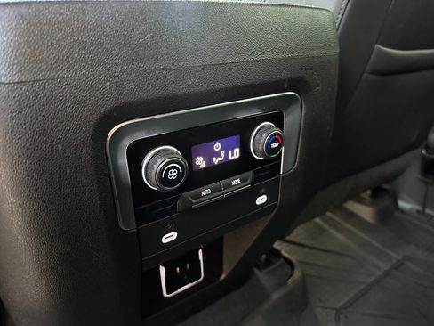 Used 2021 Chevrolet Tahoe LT image 19