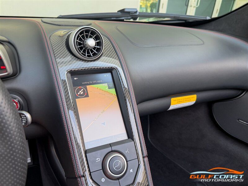 Used 2014 McLaren MP4-12C Spider RWD image 18