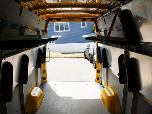 Used 2021 Mercedes-Benz Sprinter 2500 image 15