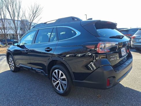 Used 2021 Subaru Outback Premium image 4