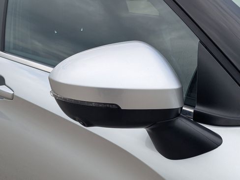 Used 2023 Mitsubishi Outlander SE image 14