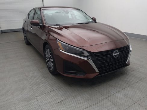 Used 2023 Nissan Altima 2.5 SV image 14