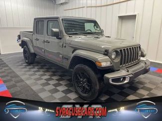 Used 2021 Jeep Gladiator Sport video 1