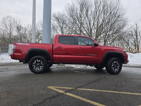 Used 2023 Toyota Tacoma TRD Off-Road image 17