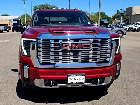 Used 2024 GMC Sierra 3500 Denali w/ Denali Reserve Package AWD/4WD image 3
