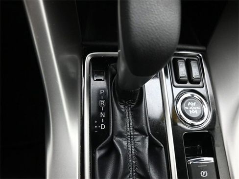 Used 2024 Mitsubishi Eclipse Cross SE image 17