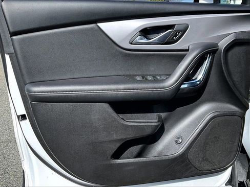 Used 2024 Chevrolet Blazer LT image 25