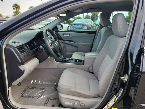 Used 2016 Toyota Camry LE image 14