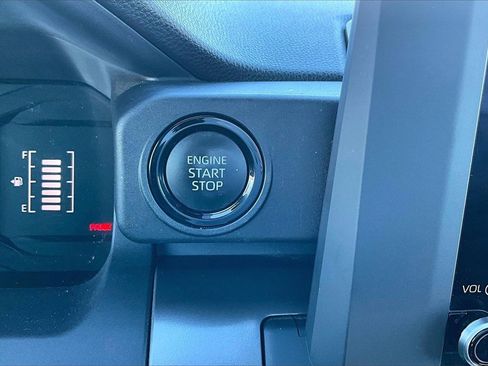 Used 2024 Toyota Tacoma SR5 image 27